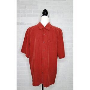 Quiksilver Red Short Sleeve Performance Button‎ Up Shirt Men's Large